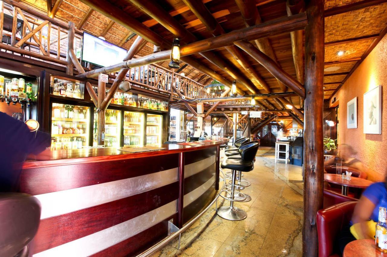Хостел Back2Roots Backpackers Виндхук Экстерьер фото